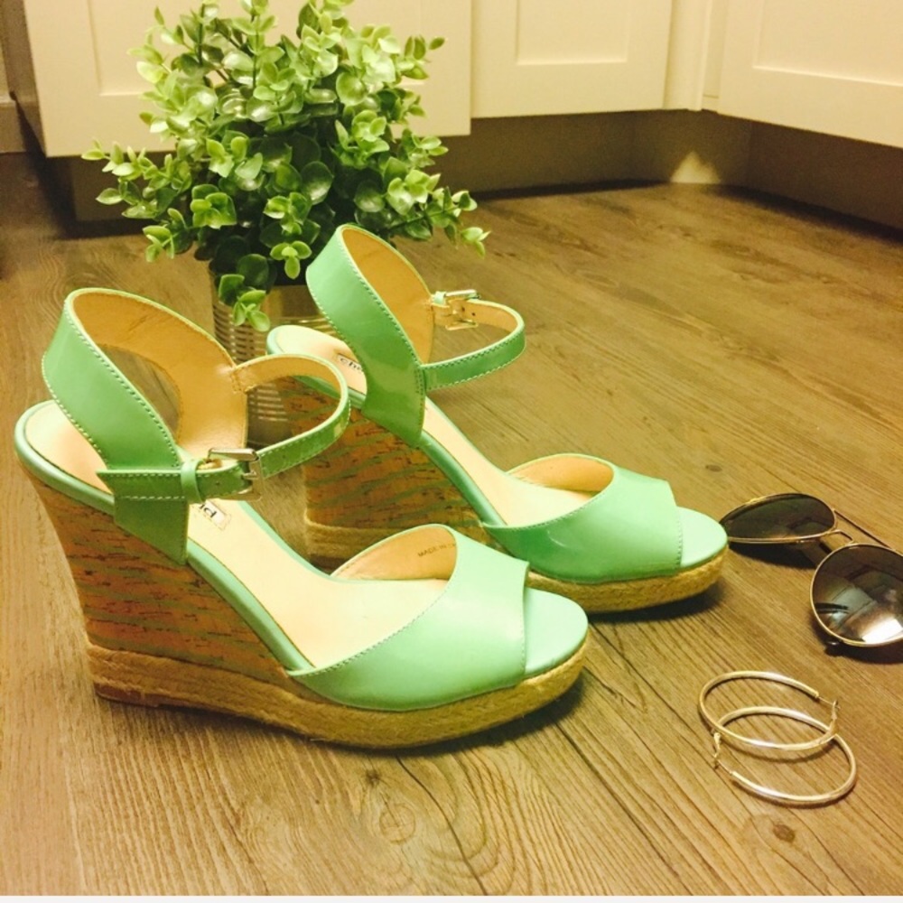 Charles David Octave Platform Sandals.